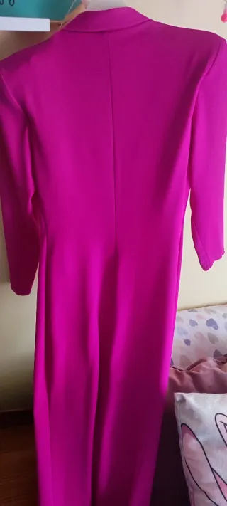 Vestido invitada buganvilla con botones en dorado