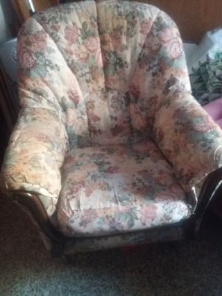 Sillón de tela floral