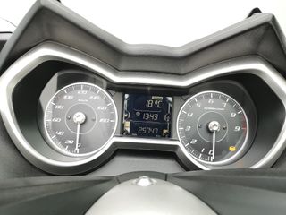 YAMAHA X-MAX 400 2019 25747 kms.