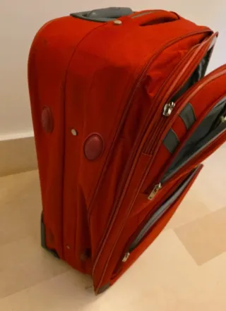 Trolley da viaggio rosso