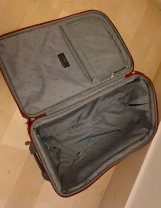 Trolley da viaggio rosso