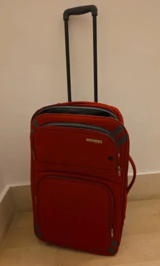 Trolley da viaggio rosso