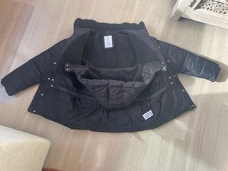 Abrigo Negro GAP con Capucha Desmontable