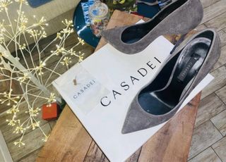 Tacchi Casadei grigi in pizzo