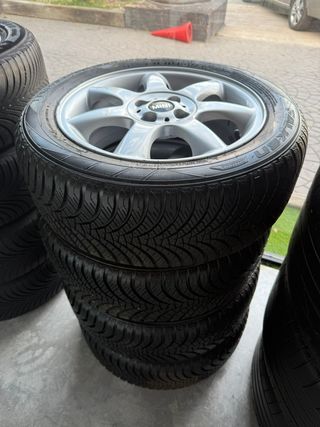 4 Llantas Mini con Neumáticos INVIERNO