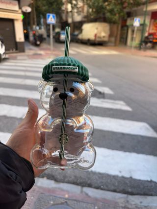 Vaso Starbucks Oso con Gorro Verde , vaso viral