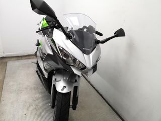 KAWASAKI NINJA E-1 2024 135 kms.
