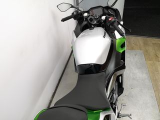 KAWASAKI NINJA E-1 2024 135 kms.