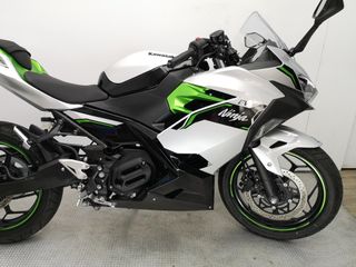 KAWASAKI NINJA E-1 2024 135 kms.