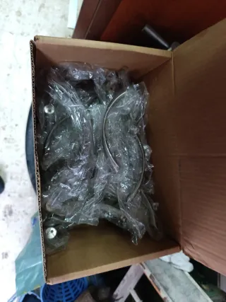 Tiradores de muebles plateados