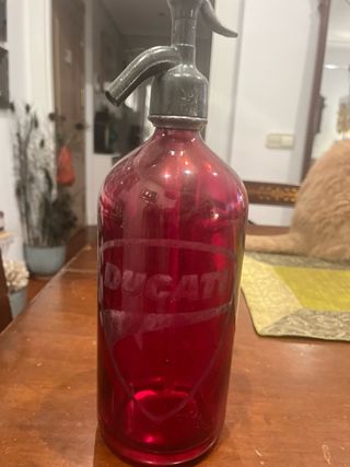 Caja de sifones decorativos vintage