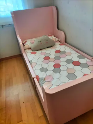 Cama infantil extensible rosa