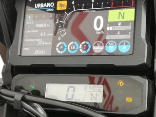 HONDA CRF1100L AFRICA TWIN ADVENTURE DCT 2023 8140 kms.