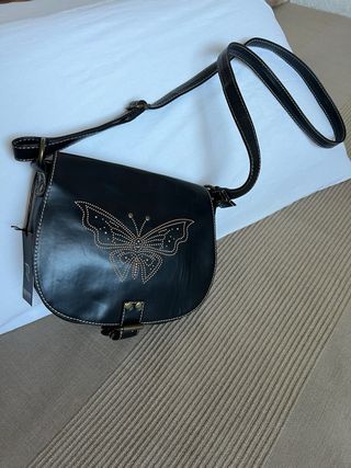 Bolso cuero negro ¡Nuevo a estrenar!