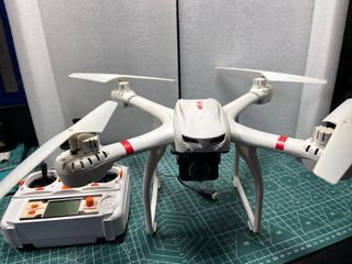 Dron MJX X101 Blanco y Rojo