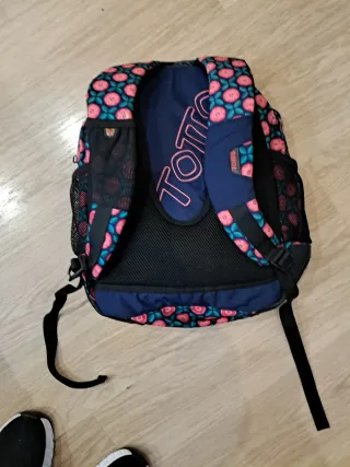 Mochila Totto con estampado floral