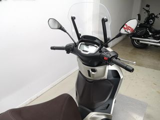 PIAGGIO BEVERLY 400 HPE 2022 15569 kms.
