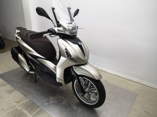 PIAGGIO BEVERLY 400 HPE 2022 15569 kms.