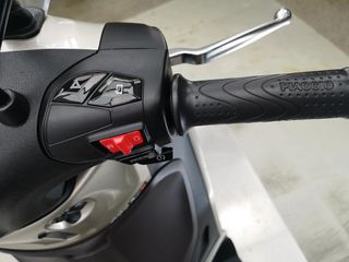 PIAGGIO BEVERLY 400 HPE 2022 15569 kms.