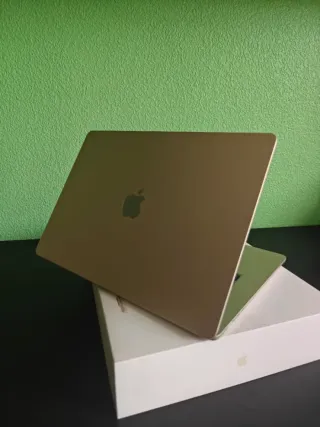 Macbook Air 15 256GB M2. Impecable+ AppleCare