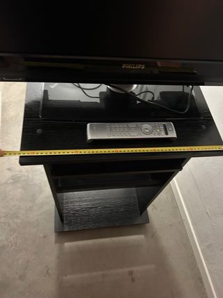TV Philips 26 + Mueble Negro
