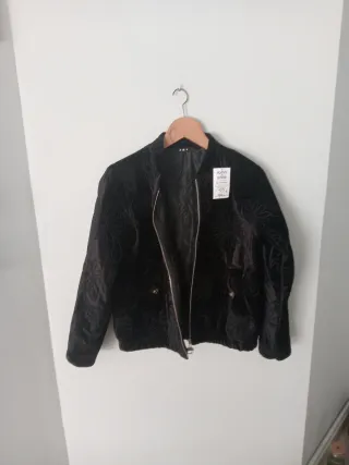 Chaqueta bomber terciopelo flores negra mujer