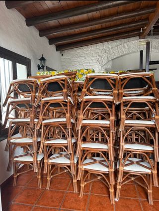 40 Sillas Rattan y Madera