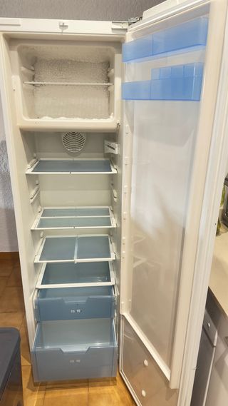 Nevera Boche gris y blanco