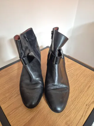 Botines de piel y ante con estampado cocodrilo