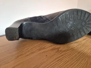 Botines de piel y ante con estampado cocodrilo