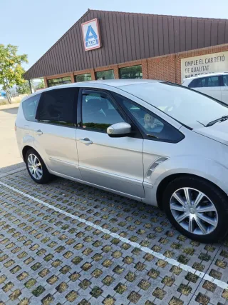 !!! Familiar Ford S-MAX , poco negociable muy fino