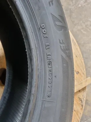 Se vende 2 Neumáticos en perfecto estado