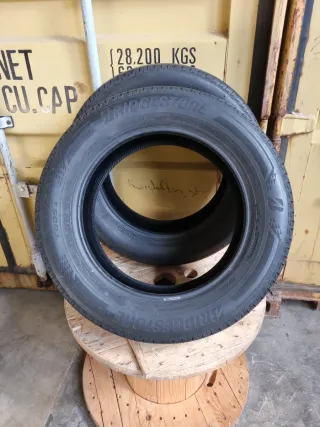 Se vende 2 Neumáticos en perfecto estado