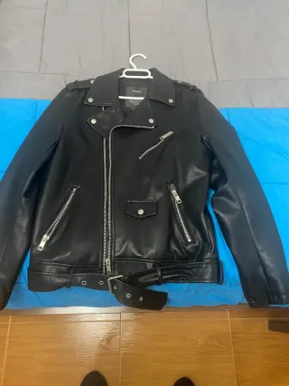 Cazadora Biker Pull&Bear Negra Talla M nueva