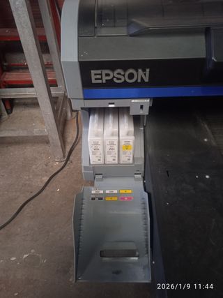 Impresora Epson SureColor F2100 para camisetas