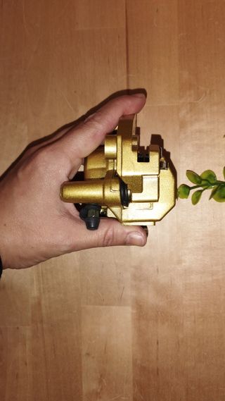 Pinza Freno Delantera Dorada Scooter