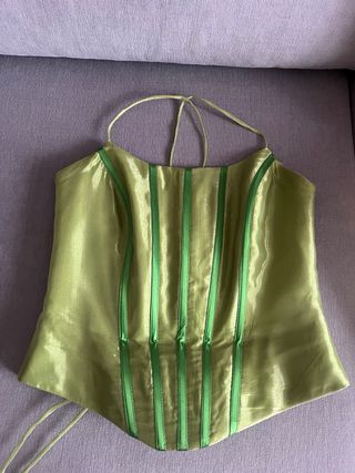 Falda y corpiño de fiesta verde
