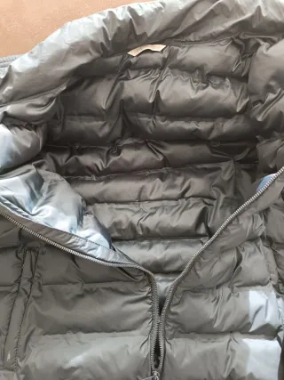 Cazadora acolchada azul marino