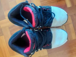 Nike LeBron Witness VIII Negro/Blanco/Rojo