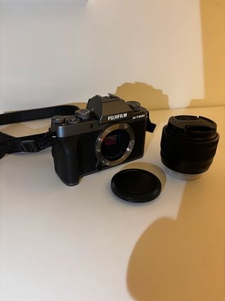 Fujifilm X-T200 con objetivo XC 15-45mm