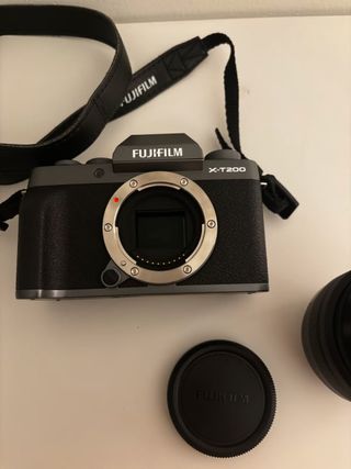 Fujifilm X-T200 con objetivo XC 15-45mm