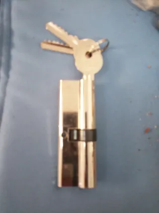 Bombín de seguridad con llaves