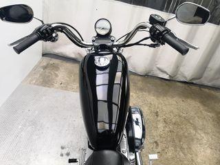 HARLEY DAVIDSON SPORTSTER 883 LOW 2010 23983 kms.