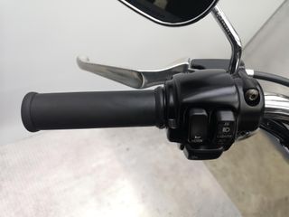 HARLEY DAVIDSON SPORTSTER 883 LOW 2010 23983 kms.