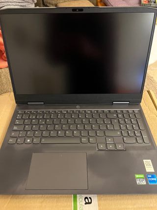 Lenovo LOQ 15IRH8 Portátil Gaming