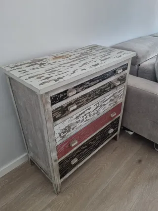 Cajonera de madera multicolor