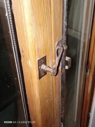 Ventanas de madera decorativas