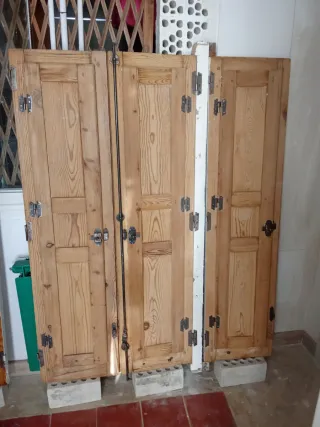 Ventanas de madera decorativas