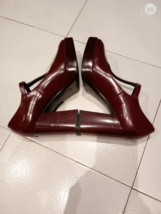 Zapatos Mery Jane Tacón Bloque Charol bourdeos