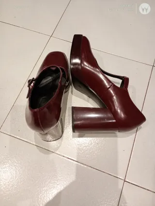 Zapatos Mery Jane Tacón Bloque Charol bourdeos